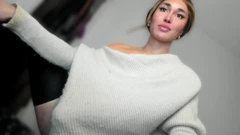Snapshot of transnextdoor_ chatting on 20, 5, 2026 ALMIGHTY GODDESS VALENTINA online show from 20, 5, 2026