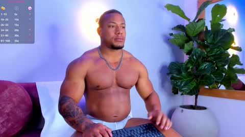 Snapshot of travis_lenox_ chatting on 24, 10, 2025 Travis online show from 24, 10, 2025