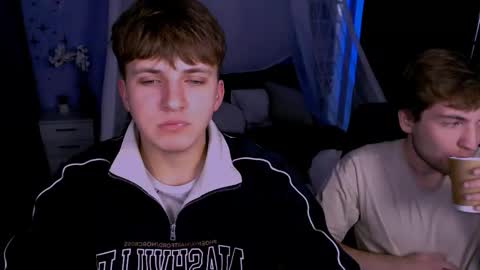 Snapshot of travis_wolf_ chatting on 19, 11, 2025 Travis online show from 19, 11, 2025