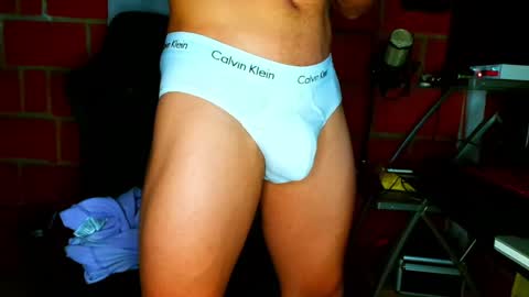 Snapshot of travisdiamonds chatting on 7, 5, 2026 TRAVIS. online show from 7, 5, 2026