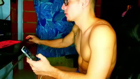 Snapshot of travisdiamonds chatting on 18, 5, 2026 TRAVIS. online show from 18, 5, 2026
