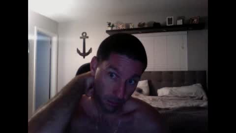 Snapshot of traviskenn chatting on 18, 12, 2024 TravisKenn online show from 18, 12, 2024