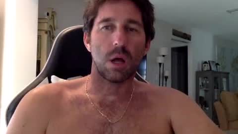 Snapshot of traviskenn chatting on 11, 9, 2025 TravisKenn online show from 11, 9, 2025