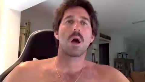 Snapshot of traviskenn chatting on 22, 9, 2025 TravisKenn online show from 22, 9, 2025