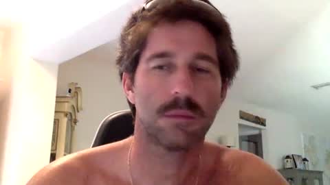 Snapshot of traviskenn chatting on 23, 9, 2025 TravisKenn online show from 23, 9, 2025