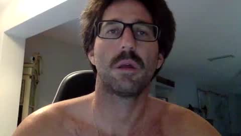 Snapshot of traviskenn chatting on 30, 9, 2025 TravisKenn online show from 30, 9, 2025