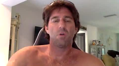 Snapshot of traviskenn chatting on 10, 11, 2025 TravisKenn online show from 10, 11, 2025