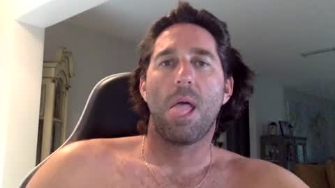 Snapshot of traviskenn chatting on 13, 1, 2026 TravisKenn online show from 13, 1, 2026