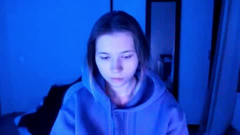 Snapshot of travisroule chatting on 23, 11, 2025 Lisa online show from 23, 11, 2025