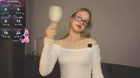 traxzbabe online show from 12, 7, 2026