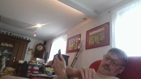 trebgeis1 online show from 31, 10, 2025