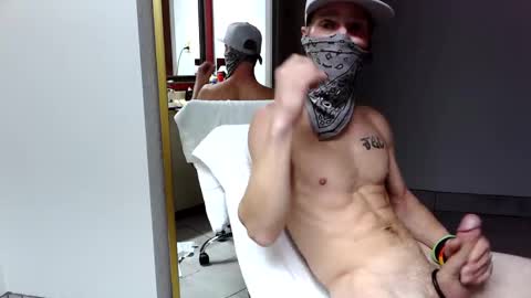 Snapshot of treeburner1 chatting on 1, 11, 2025 TreeBurner1 online show from 1, 11, 2025