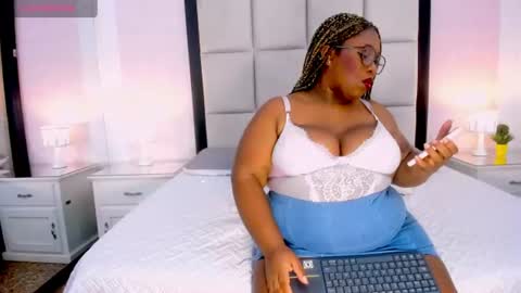 Treisy Vixen big ass online show from 20, 6, 2026