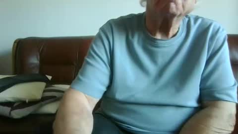 Snapshot of trekbeestje1 chatting on 4, 12, 2025 trekbeestje online show from 4, 12, 2025