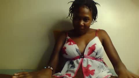 Snapshot of tresyamber chatting on 8, 5, 2026 tresyamber online show from 8, 5, 2026