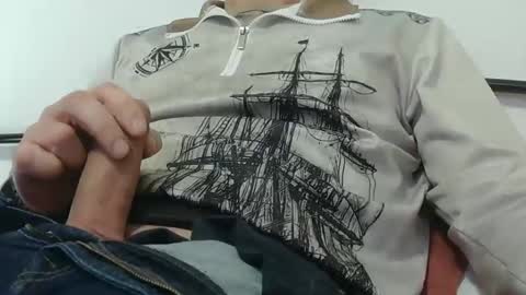 Snapshot of trevido4u chatting on 15, 2, 2025 trevido4u online show from 15, 2, 2025