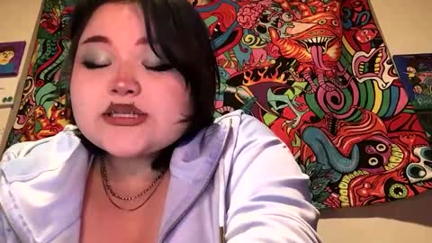 Trixie online show from 9, 12, 2024