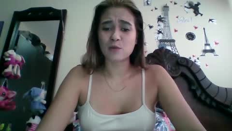 triana_bell online show from 8, 10, 2025