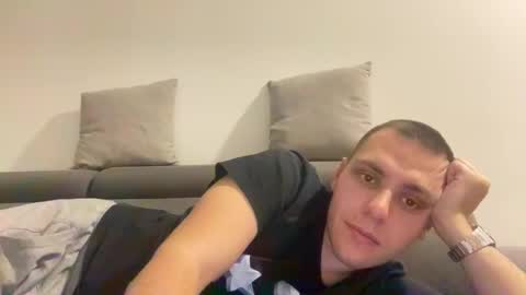 triangoolo12 online show from 11, 2, 2025