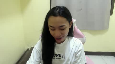 tricia_slut online show from 2, 3, 2025