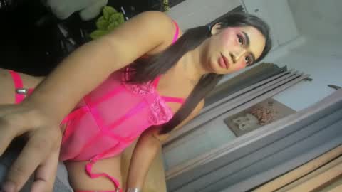 Tricxie online show from 24, 2, 2025