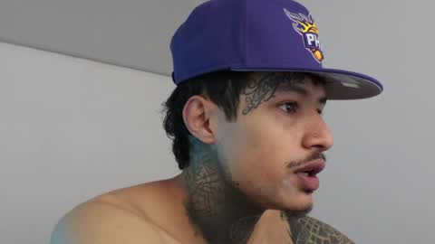 Snapshot of trieone chatting on 17, 12, 2024 - trieone online show from 17, 12, 2024