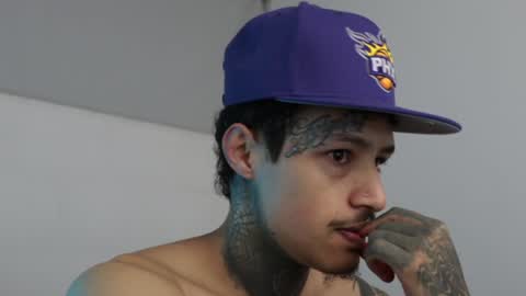 Snapshot of trieone chatting on 28, 12, 2024 - trieone online show from 28, 12, 2024