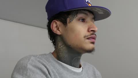 Snapshot of trieone chatting on 4, 1, 2025 - trieone online show from 4, 1, 2025