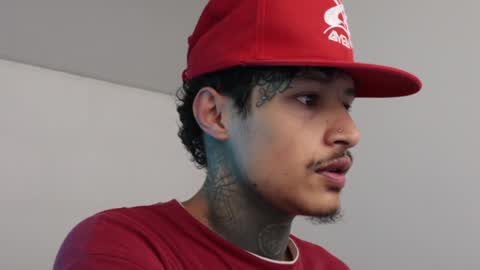 Snapshot of trieone chatting on 8, 1, 2025 - trieone online show from 8, 1, 2025