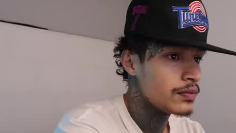 Snapshot of trieone chatting on 13, 2, 2025 - trieone online show from 13, 2, 2025