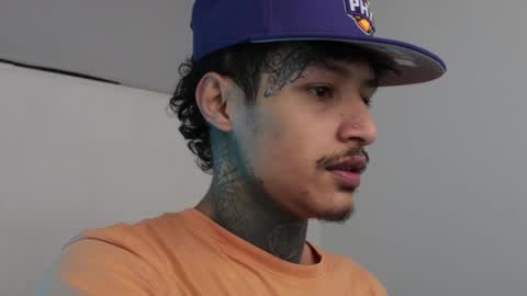 Snapshot of trieone chatting on 15, 2, 2025 - trieone online show from 15, 2, 2025