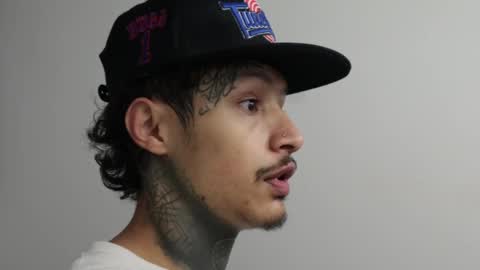 Snapshot of trieone chatting on 20, 2, 2025 - trieone online show from 20, 2, 2025