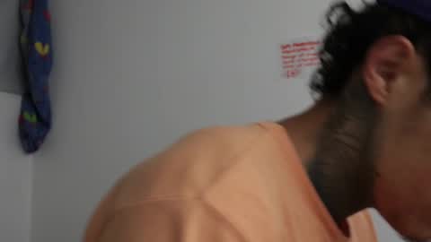 Snapshot of trieone chatting on 22, 2, 2025 - trieone online show from 22, 2, 2025