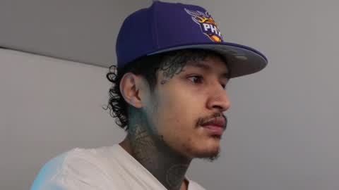 Snapshot of trieone chatting on 28, 2, 2025 - trieone online show from 28, 2, 2025