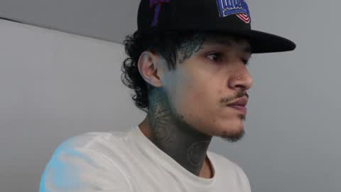 Snapshot of trieone chatting on 5, 3, 2025 - trieone online show from 5, 3, 2025