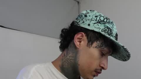 Snapshot of trieone chatting on 6, 3, 2025 - trieone online show from 6, 3, 2025