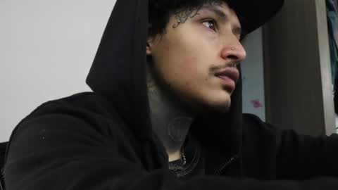 Snapshot of trieone chatting on 12, 10, 2025 - trieone online show from 12, 10, 2025