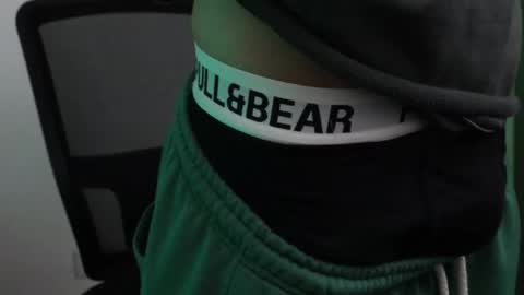 Snapshot of trieone chatting on 3, 12, 2025 - trieone online show from 3, 12, 2025