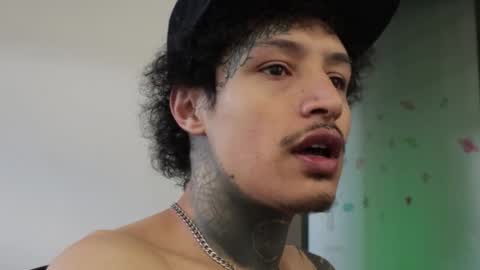 Snapshot of trieone chatting on 14, 12, 2025 - trieone online show from 14, 12, 2025