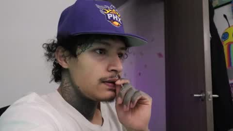 Snapshot of trieone chatting on 19, 12, 2025 - trieone online show from 19, 12, 2025