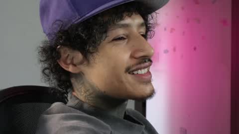 - trieone online show from 14, 4, 2026