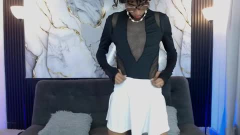Snapshot of triiangel_latinboy chatting on 17, 4, 2026 Johan online show from 17, 4, 2026