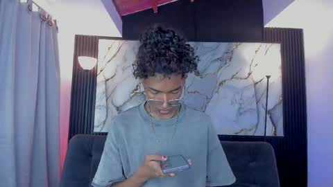 Snapshot of triiangel_latinboy chatting on 17, 5, 2026 Johan online show from 17, 5, 2026