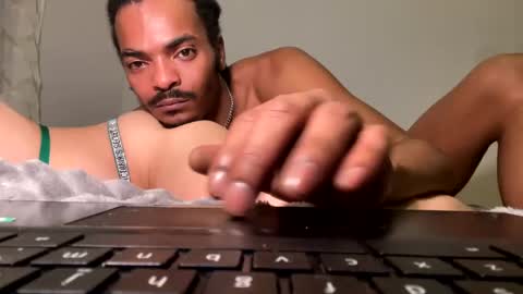 Snapshot of trillahung chatting on 3, 1, 2025 WapBopper online show from 3, 1, 2025