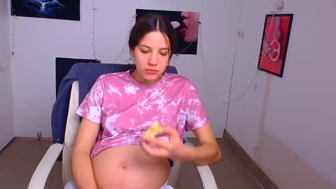 Snapshot of triniti_love chatting on 21, 12, 2024 Trinity online show from 21, 12, 2024