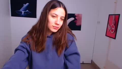 Snapshot of triniti_love chatting on 5, 1, 2025 Trinity online show from 5, 1, 2025