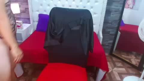 Snapshot of trinity_tsx chatting on 31, 12, 2024 SOFIA online show from 31, 12, 2024