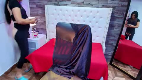 Snapshot of trinity_tsx chatting on 30, 9, 2025 SOFIA online show from 30, 9, 2025