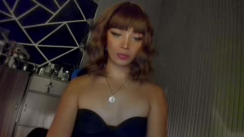 Ms Ella online show from 20, 12, 2024