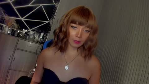 Ms Ella online show from 11, 2, 2025